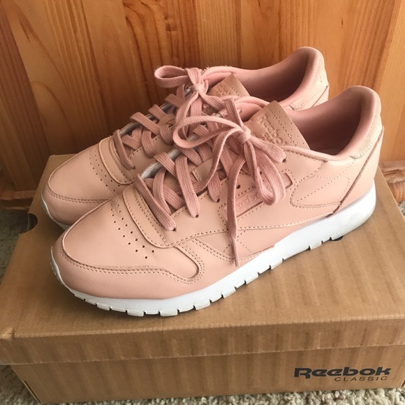 SOLD ☑️ - Picture 2 of 5